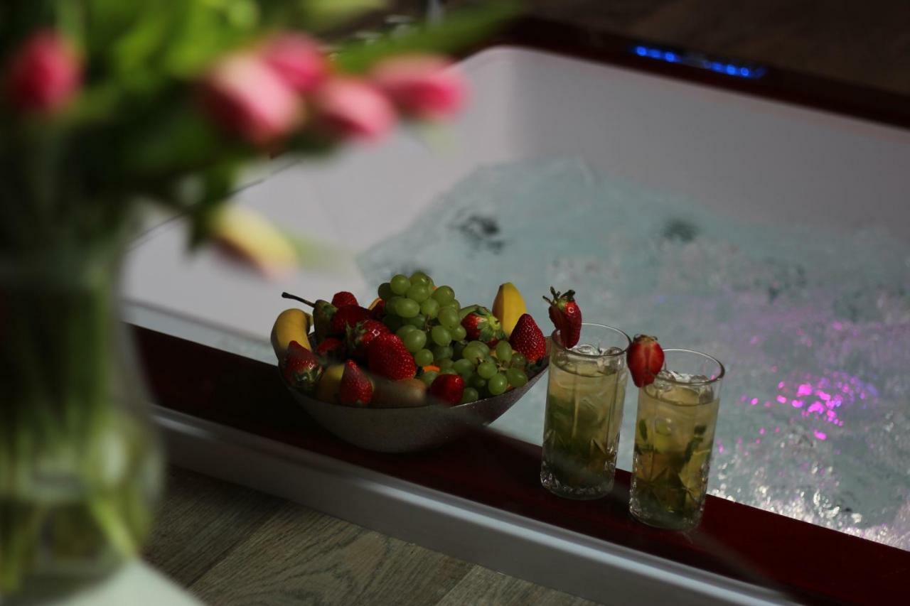 Vip Suite Hotel Heinz Добржіш Екстер'єр фото
